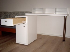 Schreibtisch2